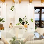 Daire Slow Mountain Family Base - Spacious 2br Apartment, 2 Bath, Sleeps 8 With Mountain View And Backyard In Liptov Liptovská Kokava