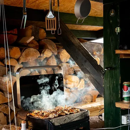 Slow Mountain Family Base - Spacious 2br Apartment, 2 Bath, Sleeps 8 With Mountain View And Backyard In Liptov * Liptovská Kokava