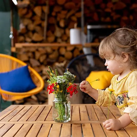 Slow Mountain Family Base - Spacious 2Br, 2 Bath, Sleeps 8 With Mountain View And Backyard In Liptov Liptovská Kokava