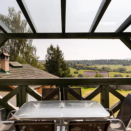 Slow Mountain Family Base - Spacious 2Br, 2 Bath, Sleeps 8 With Mountain View And Backyard In Liptov Appartamento *