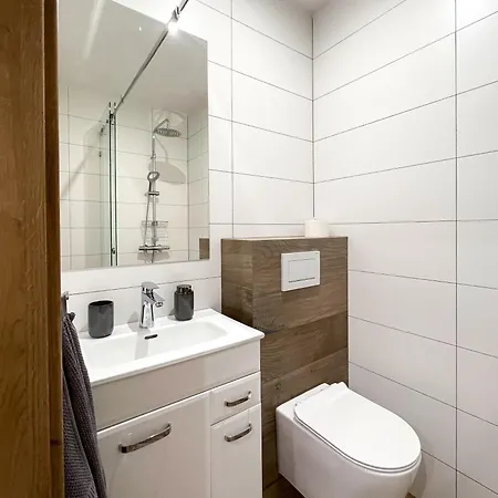 Apartamento Scenic Village Hideaway - Spacious 2br, 2 Bath, Sleeps 8 With Mountain View And Backyard