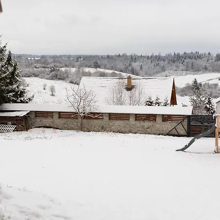 Cool Mountain Escape - Ac - Summer Cinema - 2br Family - Garden - Liptov 아파트