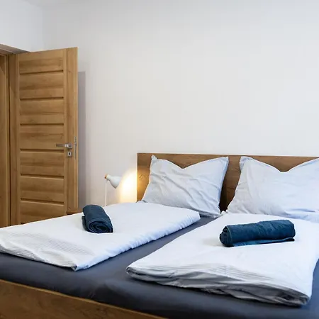 Slow Mountain Family Base - Spacious 2br Apartment, 2 Bath, Sleeps 8 With Mountain View And Backyard In Liptov