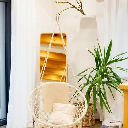 Cool Mountain Escape - Ac - Summer Cinema - 2br Family - Garden - Liptov 아파트