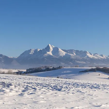 Slow Mountain Family Base - Spacious 2Br, 2 Bath, Sleeps 8 With Mountain View And Backyard In Liptov Appartamento *