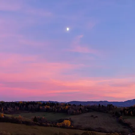 Slow Mountain Family Base - Spacious 2br, 2 Bath, Sleeps 8 With Mountain View And Backyard In Liptov アパート