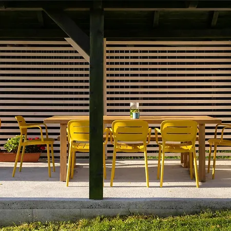 アパート Slow Mountain Family Base - Spacious 2br, 2 Bath, Sleeps 8 With Mountain View And Backyard In Liptov *