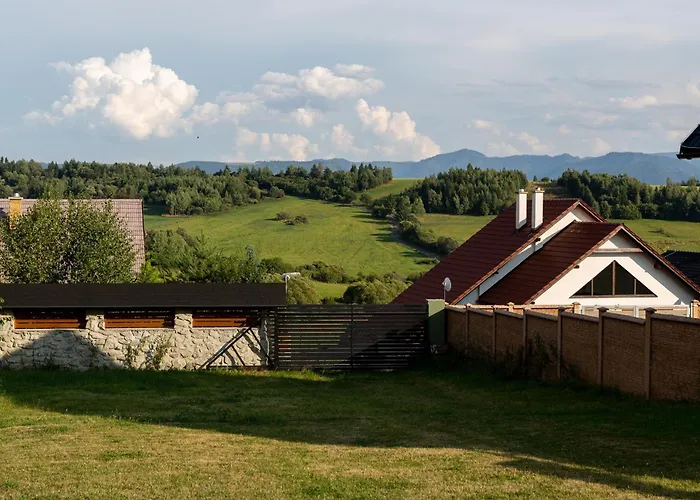 Slow Mountain Family Base - Spacious 2br, 2 Bath, Sleeps 8 With Mountain View And Backyard In Liptov *