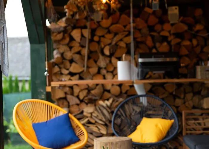 شقة Slow Mountain Family Base - Spacious 2br, 2 Bath, Sleeps 8 With Mountain View And Backyard In Liptov Liptovská Kokava