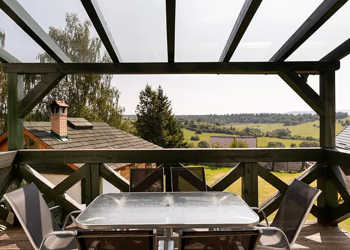 Slow Mountain Family Base - Spacious 2br, 2 Bath, Sleeps 8 With Mountain View And Backyard In Liptov شقة *