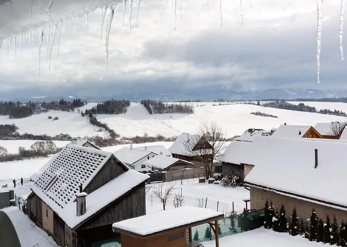 شقة Slow Mountain Family Base - Spacious 2br, 2 Bath, Sleeps 8 With Mountain View And Backyard In Liptov Liptovská Kokava