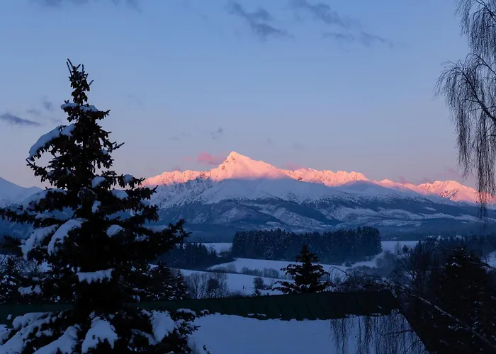 Slow Mountain Family Base - Spacious 2br, 2 Bath, Sleeps 8 With Mountain View And Backyard In Liptov Liptovská Kokava