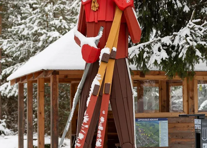 شقة Slow Mountain Family Base - Spacious 2br, 2 Bath, Sleeps 8 With Mountain View And Backyard In Liptov Liptovská Kokava