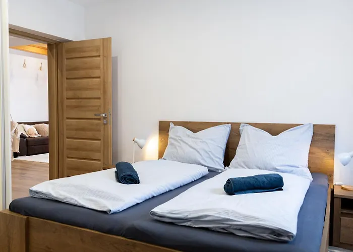 Slow Mountain Family Base - Spacious 2br Apartment, 2 Bath, Sleeps 8 With Mountain View And Backyard In Liptov