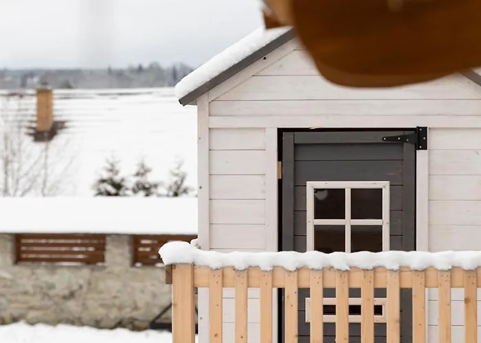 شقة Slow Mountain Family Base - Spacious 2br, 2 Bath, Sleeps 8 With Mountain View And Backyard In Liptov Liptovská Kokava