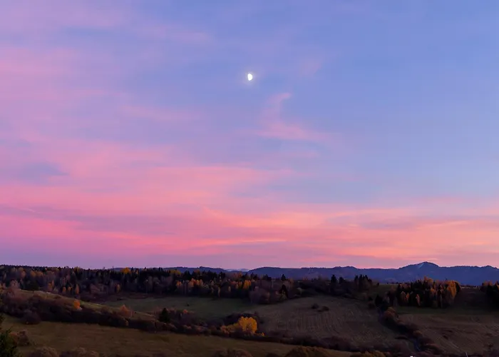 Slow Mountain Family Base - Spacious 2br, 2 Bath, Sleeps 8 With Mountain View And Backyard In Liptov شقة